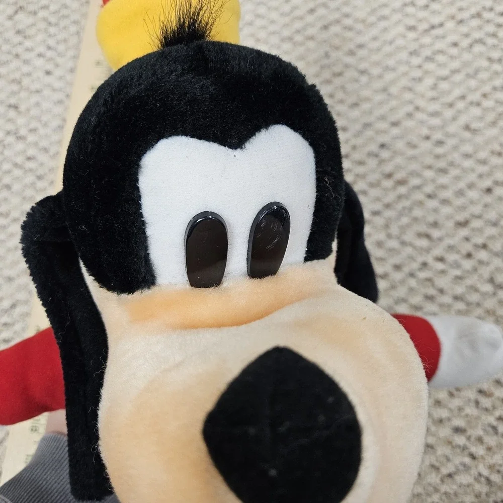 Vintage Disney Goofy Plush Collectible‎ and 20